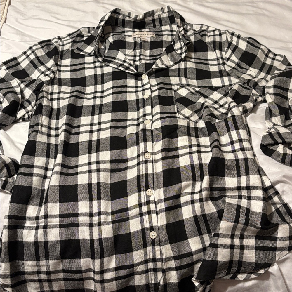 Jane and Delancy and Alexander Jordan women’s button down long sleeve shirts - Picture 3 of 7